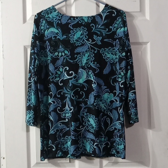 d & Co. Women's top - Picture 4 of 6